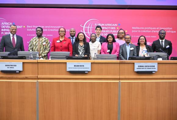 Libérer le potentiel des chaînes de valeur régionales : soutenir les entreprises dirigées par des  jeunes en Afrique dans le cadre de la ZLECAf