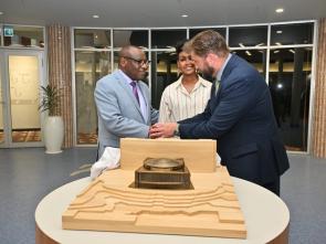 Official handover of the Africa Hall model to ECA by Australia Embassy